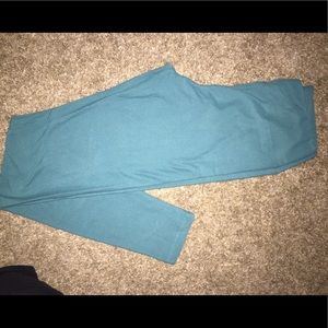 Lularoe teal leggings one size. New condition